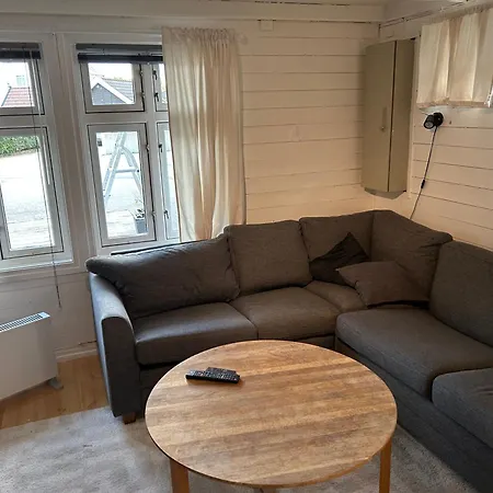 I Egen Bygning * كريستينساند